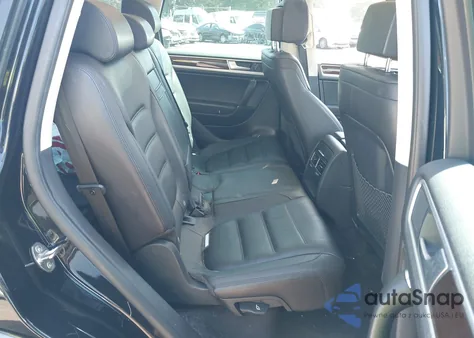 2016 Volkswagen Touareg Vr6 Lux from USA, damaged, VIN WVGEF9BP5GD010864